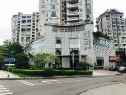 点击看大图 -挪娅婚纱摄影皇家会所