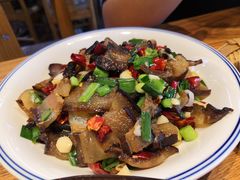 蒜椒炒湘西腊肉-印象鲵宴·张家界地标美食名片(溪布街店)