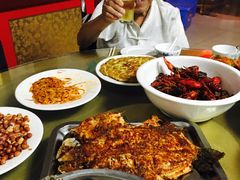 -百里峡七彩艺术小镇