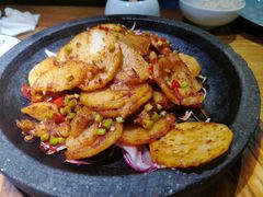 石锅土豆片-九锅一堂酸菜鱼(石家庄先天下店)