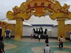 -中国马镇舞马世界主题乐园