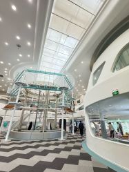 -MINI MARS 移动的空间站乐园·餐饮·派对(浦东金桥店)