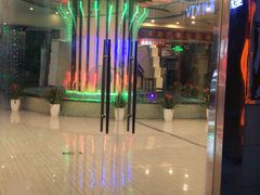 -皇家派对KTV(大润发店)