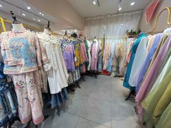-一揽芳华汉服旗袍体验馆(拙政园店)