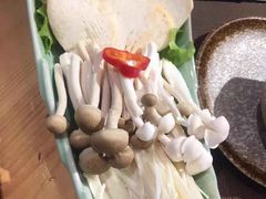 -顶顶汤火牛排火锅·经典铜锅涮肉