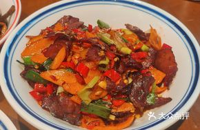 Carrot Stir-fried with Preserved Beef