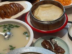 -梅利汴京烤鸭•开封豫菜地标店(东大街店)