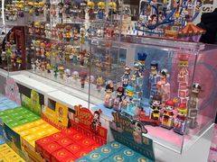 -泡泡玛特POPMART(蓝色港湾店)