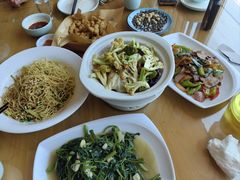 -严记小天府酸菜鱼(西四路店)