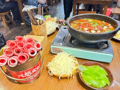 -黔有有贵州酸汤夺夺粉火锅(五味十字店)