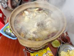 连州果园鸡-威邵鸡煲(西华路总店)
