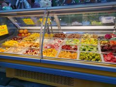 自助取餐区-老炳·七丛松甘草水果