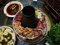 -石磨豆花家常菜·牦牛排土火锅
