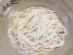 -亮亮面馆(经六路店)