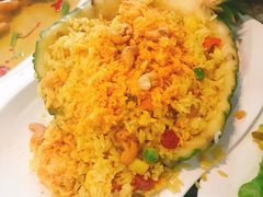 泰式香甜菠萝饭-玖月时尚泰式餐厅