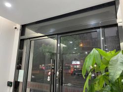 -苗方清颜专业祛痘·皮肤管理