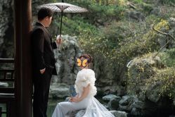 -雪中彩影婚纱摄影·微光艺术中心