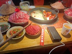 -赵美丽·重庆社区火锅·直营店(火车东站·中豪国际店)