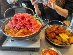部队锅-MI WU FACTORY米屋美食工厂餐厅(绿地店)