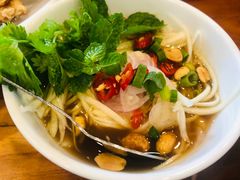 -Chom Cafe and Restaurant