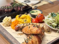 -Mark&Mars Restaurant