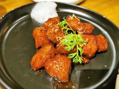红酒泡沫牛仔粒-荟廷·晶萃(陆家嘴尚悦湾店)