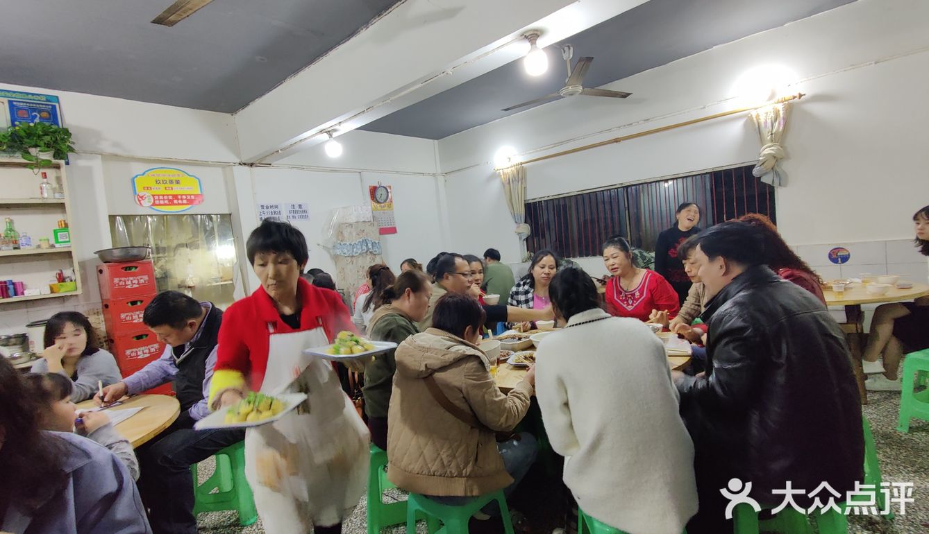 这家真是梯坎上偶遇的惊喜