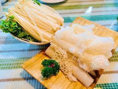 -慢丽江·云南野生菌土鸡锅(付家庄店)