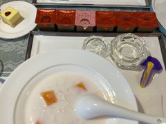 -燕庭·纯燕窝·甜品下午茶(南京西路店)