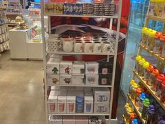 -名创优品(万达广场河东店)