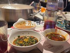 -尚尚仙·酸汤猪手·猪肚鸡火锅(华联万柳购物中心店)