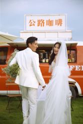 -喜爱高定婚纱摄影