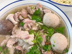 双丸猪肉汤粉-辉程汤粉(沿江店)
