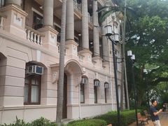 -香港大学