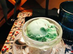 薄荷冰淇淋-彼德西餐厅(环球中心店)