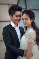 iphone_upload_pic-纯色时光婚纱艺术馆WHITE