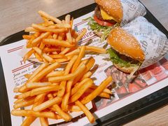 -The Habit Burger Grill 哈比特汉堡(复兴soho店)