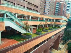 -香港大学