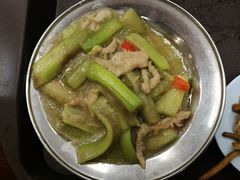 丝瓜炒肉-华中科技大学百景园(三楼酒店)