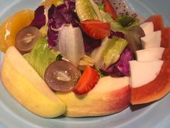 木瓜鲜奶拼果蔬沙拉-大树餐厅(益田假日店)