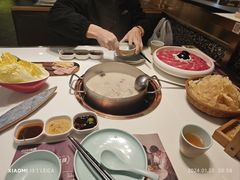 -洪氏嗨捞·猪肚鸡火锅(阳光天地店)