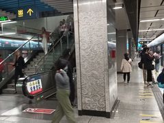 -体育场(地铁站)