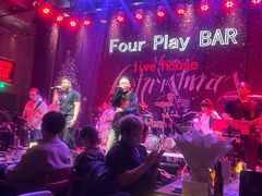 -FOUR PLAY BAR