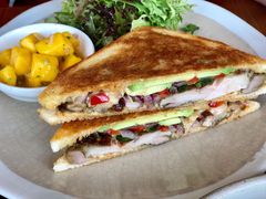 -ROAST coffee & eatery