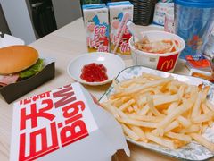 -麦当劳(展览路店)