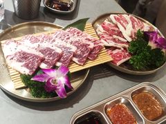-围炉肉舍•炭烤活鳗•丹东海鲜烤肉(步行街店)