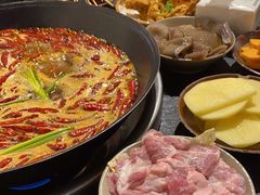 -四小区火锅·巷子里的重庆火锅(花照壁店)