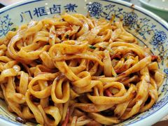 老北京炸酱面-门框胡同百年卤煮(新街口店)