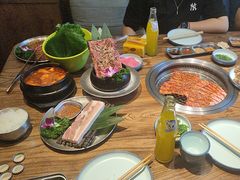 -明洞阿姨·韩式酱蟹烤肉·创意料理(三元桥店)