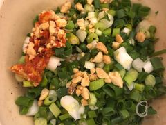沾水-正宗镇雄酸汤猪脚妙可火锅店